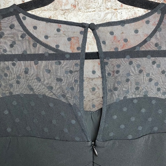 White House Black Market Instantly Slimming Black Long Sleeve Dress Size 4 - Picture 3 of 6